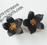 185/2022/Бижута ръчно изработени-Бижута от кожа-Ръчно изработени обеци от естествена кожа лилаво цвете